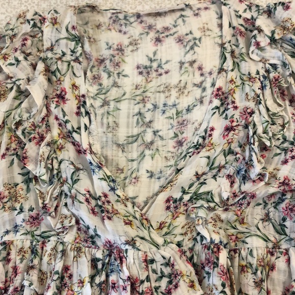 Blouse. - Picture 3 of 6